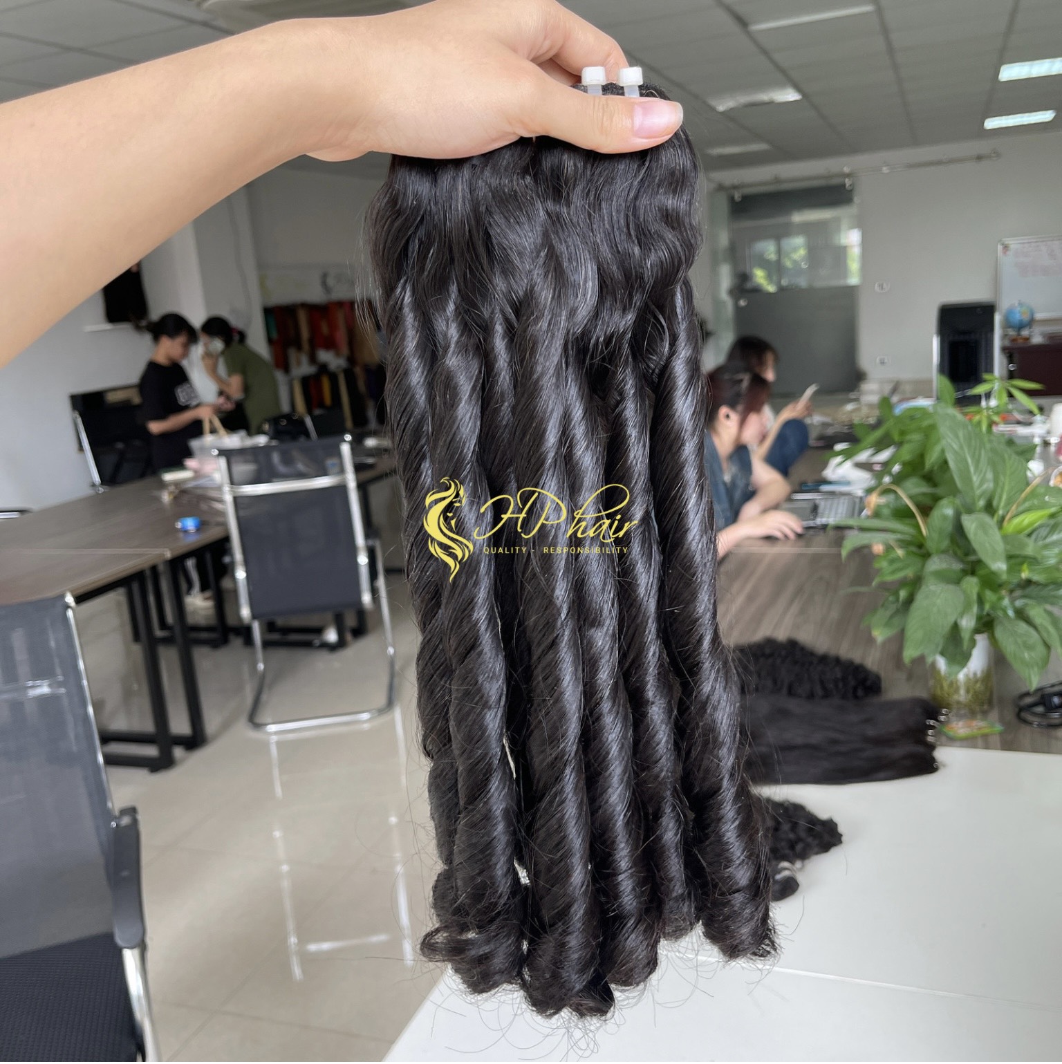 Vietnamese Curly Hair Natural Black Colors #1B