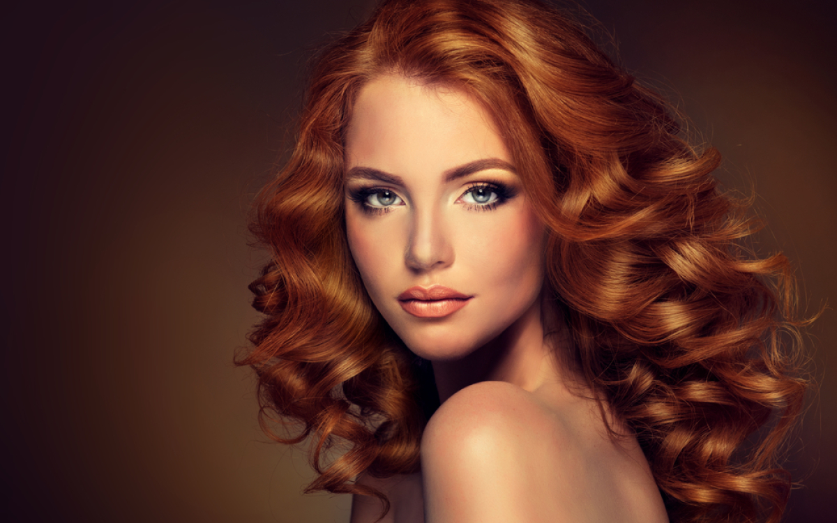 How to Plop Hair for Bouncy, Beautiful Curls